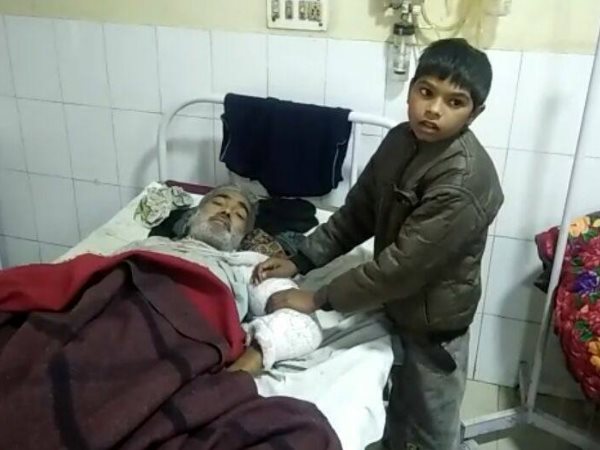 shahjahanpur uttar pradesh 8 years old boy seeking for 2 unit blood for his father shahjahanpur uttar pradesh 8 years old boy seeking for 2 unit blood for his father