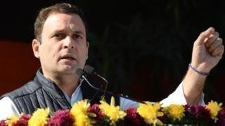 नज़रिया: बीजेपी के मुक़ाबले कहां टिकेगा कांग्रेस का 'सॉफ़्ट हिंदुत्व'? नज़रिया: बीजेपी के मुक़ाबले कहां टिकेगा कांग्रेस का 'सॉफ़्ट हिंदुत्व'?