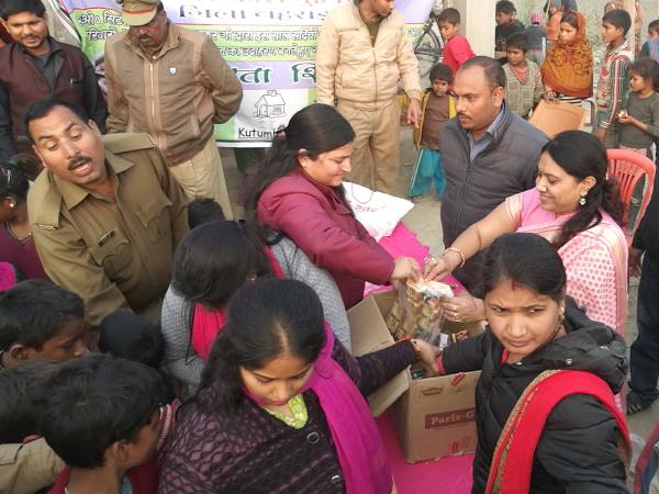 CO Shrestha Thakur celebrated Christmas with poor people CO Shrestha Thakur celebrated Christmas with poor people
