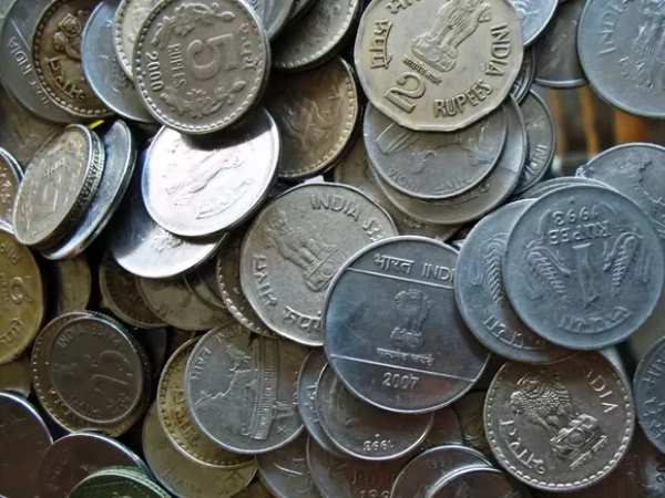 Doctors remove 72 coins from man stomach in Maharashtra Doctors remove 72 coins from man stomach in Maharashtra