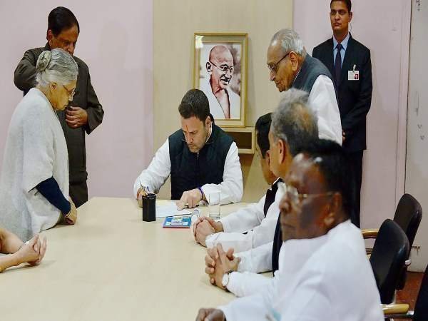कैसे चुनती है कांग्रेस अपना अध्यक्ष, जानें यहां सब कुछ कैसे चुनती है कांग्रेस अपना अध्यक्ष, जानें यहां सब कुछ