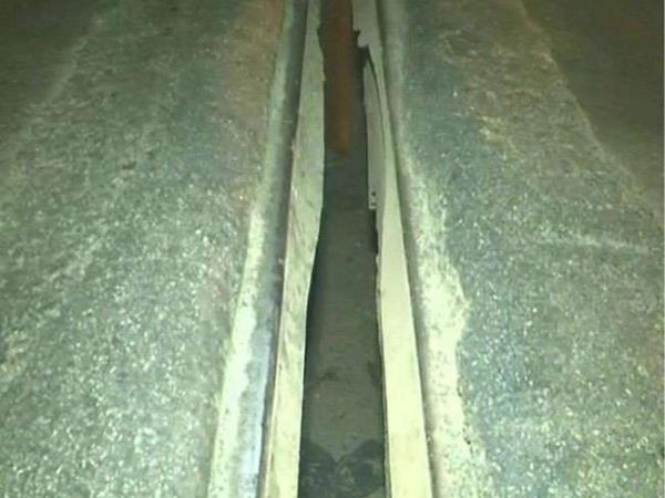 Delhi: Massive gap between girders on Ashram Lajpat Nagar flyover creates trouble for commuter Delhi: Massive gap between girders on Ashram Lajpat Nagar flyover creates trouble for commuter