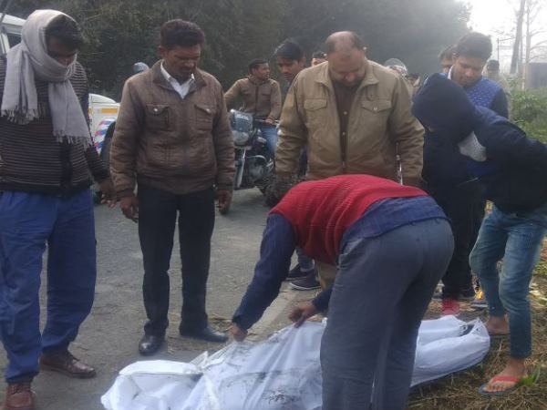 Saharanpur: Dead body of a woman thrown in the drain after Rape!, can not be identified Saharanpur: Dead body of a woman thrown in the drain after Rape!, can not be identified