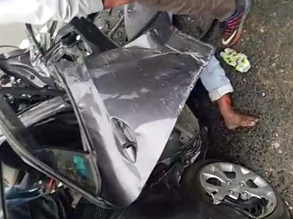 A car hit the divider in Saifai and three died in accident A car hit the divider in Saifai and three died in accident