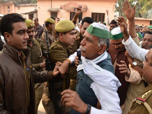 UP farmers will give a blow to the Yogi government on the exceed cost of electricity UP farmers will give a blow to the Yogi government on the exceed cost of electricity
