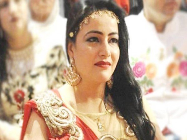 honeypreet insan says Don't Have Money to Pay Lawyer's Fee I am Broke honeypreet insan says Don't Have Money to Pay Lawyer's Fee I am Broke