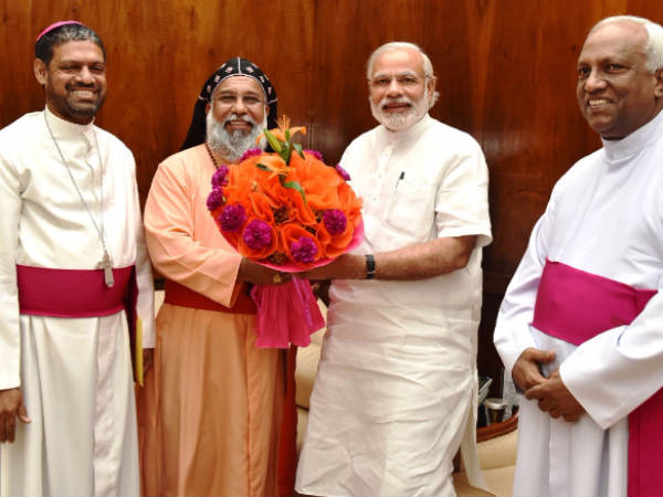 देश का ध्रुवीकरण हो रहा