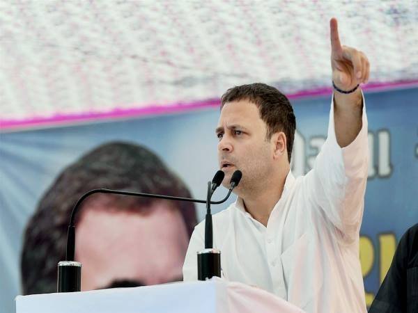 #CycloneOckhi: गुजरात में खराब मौसम के चलते राहुल गांधी की 3 रैलियां रद्द #CycloneOckhi: गुजरात में खराब मौसम के चलते राहुल गांधी की 3 रैलियां रद्द