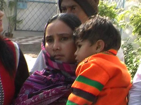 VIDEO: Give Triple Talaq to wife for office affair in Meerut VIDEO: Give Triple Talaq to wife for office affair in Meerut