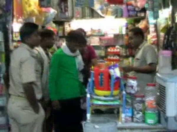 Prisoner in Murder case escaped by lure to UP police in Rampur Prisoner in Murder case escaped by lure to UP police in Rampur