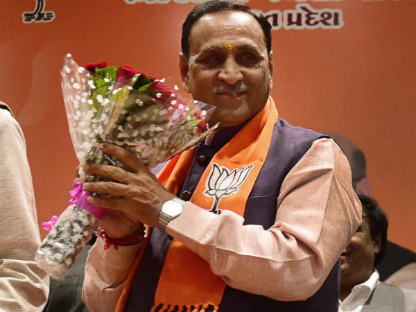 विजय रूपाणी के शपथ ग्रहण से पहले बड़ा हादसा, पंडाल निर्माण में लगे मजदूर की छत से गिरकर मौत विजय रूपाणी के शपथ ग्रहण से पहले बड़ा हादसा, पंडाल निर्माण में लगे मजदूर की छत से गिरकर मौत