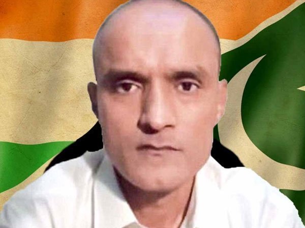 कुलभूषण जाधव की पत्नी और मां को पाकिस्तान ने दिया वीजा, हवाई मार्ग से पहुंचेंगे इस्लामाबाद कुलभूषण जाधव की पत्नी और मां को पाकिस्तान ने दिया वीजा, हवाई मार्ग से पहुंचेंगे इस्लामाबाद