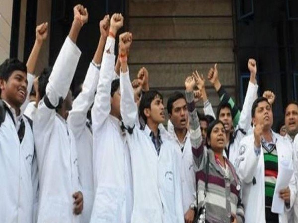 लाइसेंस परीक्षा आयोजित कराने का प्रस्ताव है