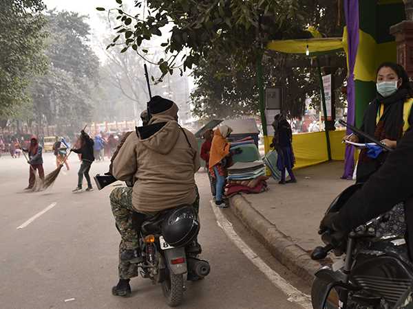 लापरवाही पर किया गया सस्पेंड