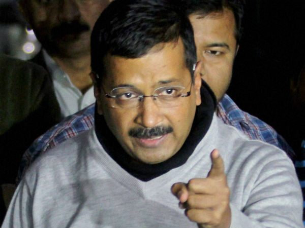 आप सरकार में तीसरी बार राष्ट्रीय कवि सम्मेलन का आयोजन