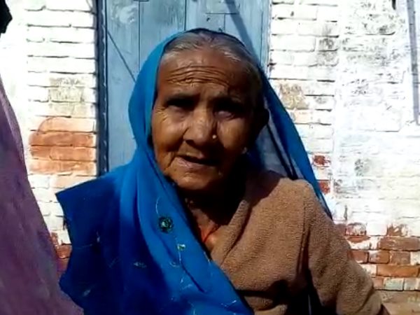सीएम योगी ने किया सम्मानित