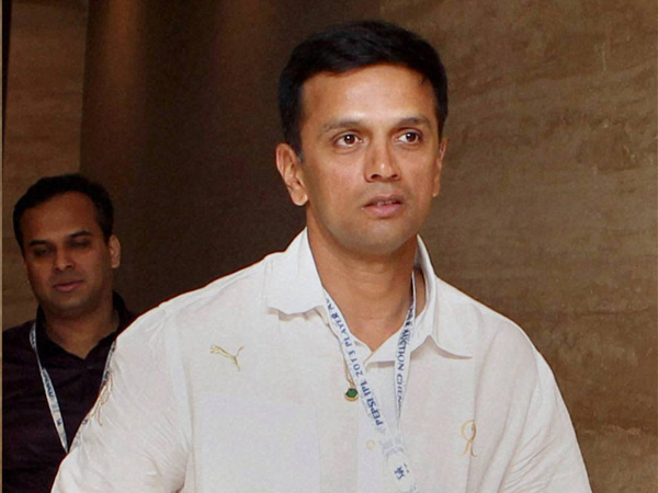 नवंबर 2005 को राहुल को मिली टीम की कमान