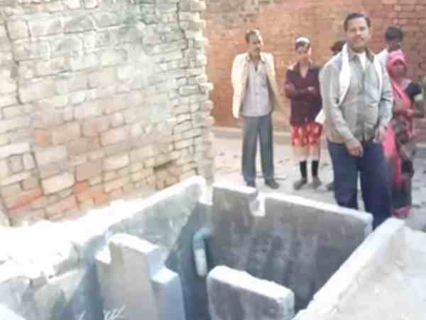 ग्रामीण का आरोप, 'प्रधान ने मांगे पैसे'