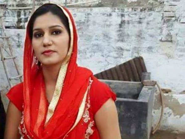 पेट पालने के लिए डांस करना पड़ा