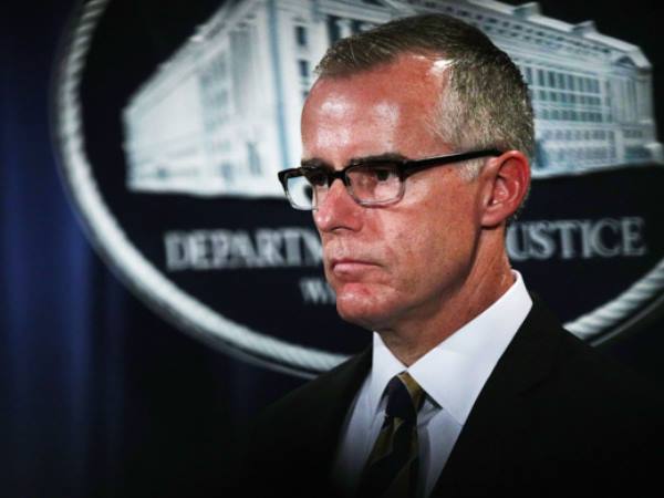 FBI के डिप्टी डायरेक्टर को अचानक क्यों देना पड़ा इस्तीफा? FBI के डिप्टी डायरेक्टर को अचानक क्यों देना पड़ा इस्तीफा?