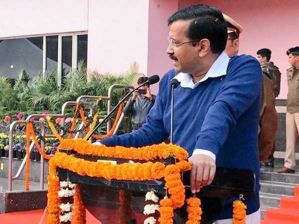 गुरुग्राम में बुधवार को हुआ स्कूली बस पर पथराव