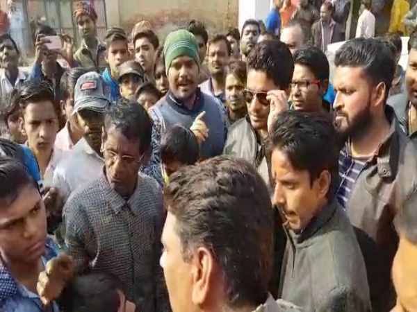 mathura Cigarette smoke blows causes rampage between to sides 6 arrested mathura Cigarette smoke blows causes rampage between to sides 6 arrested
