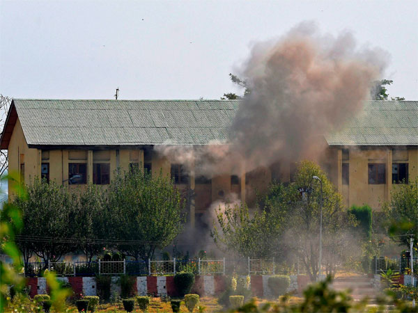 BSF ने लिया पाकिस्तान से बदला, मार गिराए पाक के 10 जवान BSF ने लिया पाकिस्तान से बदला, मार गिराए पाक के 10 जवान