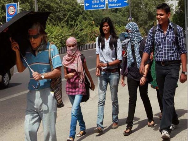 दिल्ली में बढ़ा तापमान
