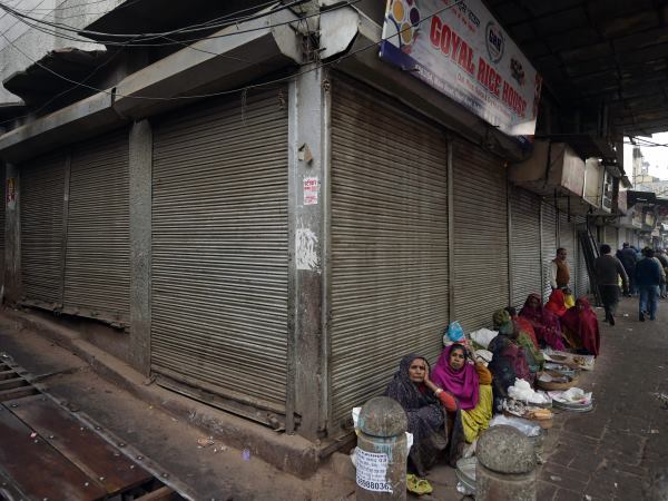 केजरीवाल ने कई बाजारों का दौरा किया