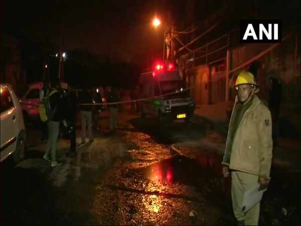 bawana factory fire licence gulal owner had run pataka factory bawana factory fire licence gulal owner had run pataka factory