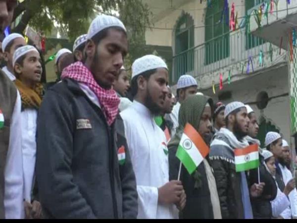 In the madarsa the Indian flag was hoisted but the did not sing national anthem kanpur In the madarsa the Indian flag was hoisted but the did not sing national anthem kanpur