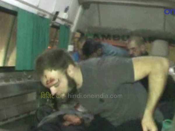 Foreign tourist injured in accident on Lucknow Agra Express Way Foreign tourist injured in accident on Lucknow Agra Express Way
