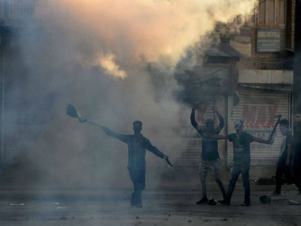Setback for peace process as Army kills two J&K stone-pelters Setback for peace process as Army kills two J&K stone-pelters