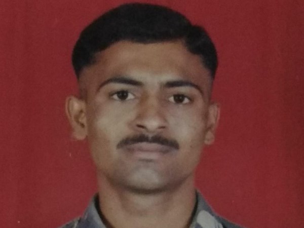 JK: पाकिस्तान ने किया सीजफायर उल्लंघन, घायल जवान की मौत JK: पाकिस्तान ने किया सीजफायर उल्लंघन, घायल जवान की मौत
