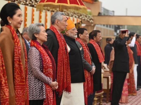 लोकसभा में संख्याबल कम होने के कारण कोई विपक्ष का नेता नहीं