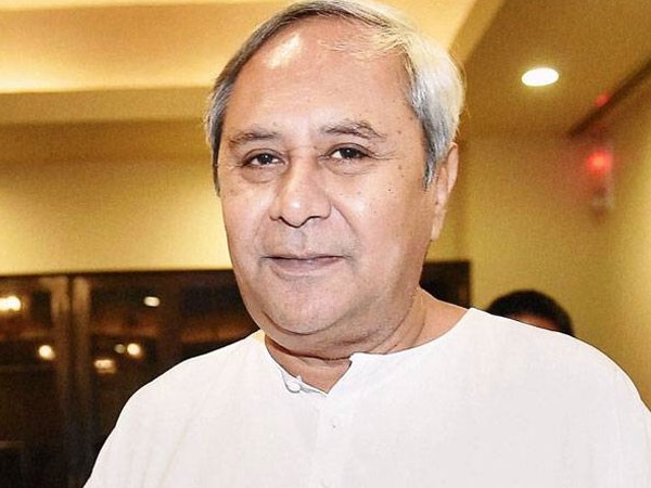हर साल ले रहे थे करोडों वेतन