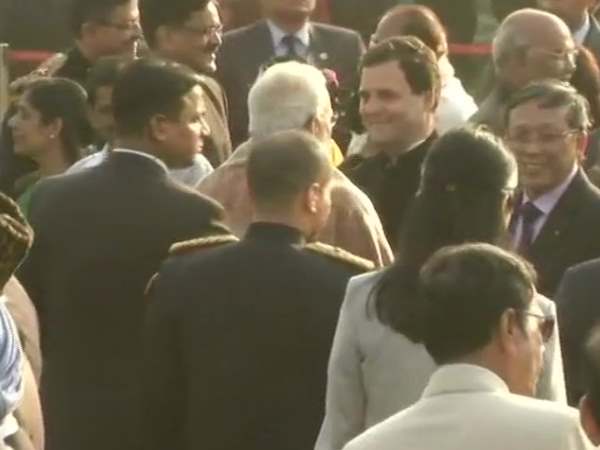 गणतंत्र दिवस समारोह में छठीं लाइन में राहुल गांधी को जगह