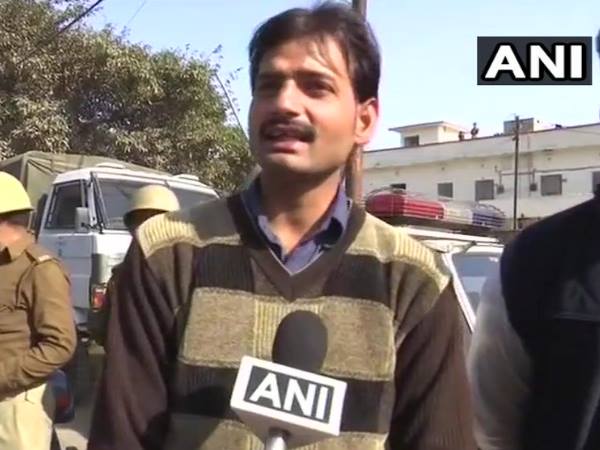 कासगंज थाने में पहुंचकर राहुल ने खुद के जीवित होने की पुष्टि की
