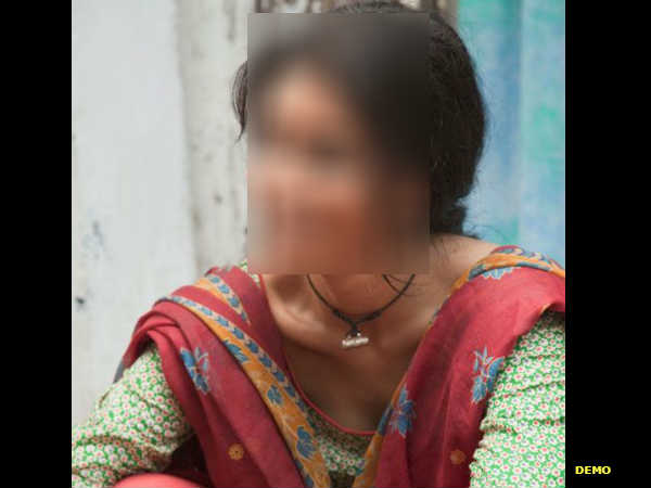राशन कार्ड और विधवा पेंशन के लिए इतनी बड़ी कीमत