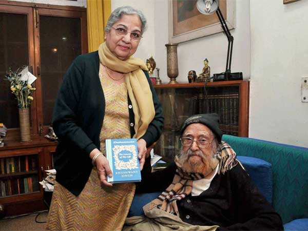 उपन्यासकार, इतिहासकार और राजनीतिक विश्लेषक