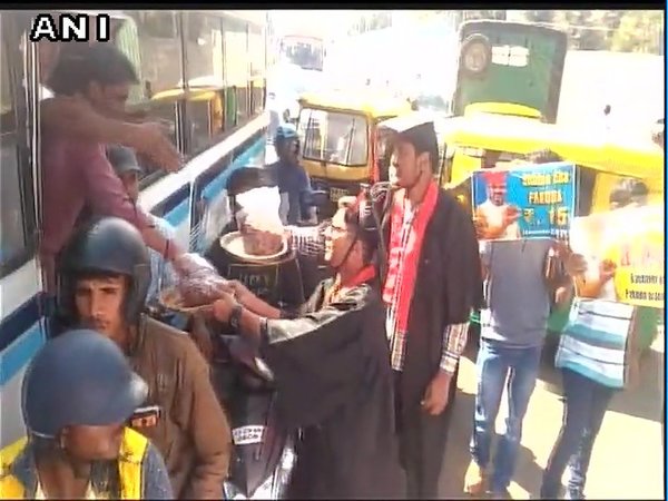 जारी है 'पकोड़ा पॉलिटिक्स'