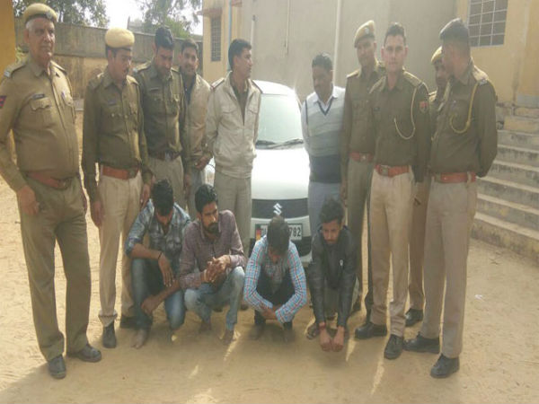 बैंक डकैती में रंगे हाथों पकड़ा गया राष्ट्रपति भवन का सुरक्षा गार्ड