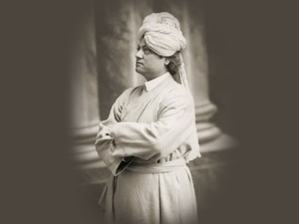 हम मानव हैं, कोई जानवर नहीं