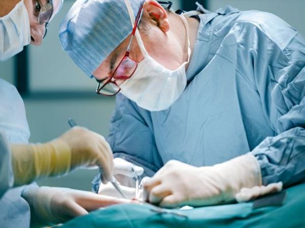 Canadian doctors: cancel our pay rise and spend money elsewhere Canadian doctors: cancel our pay rise and spend money elsewhere
