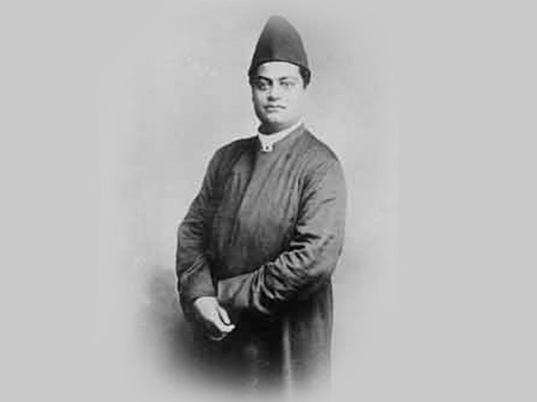स्वामी विवेकानंद घर लौटे तो काफी थके हुए थे