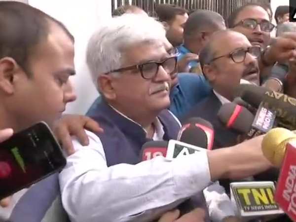 सरकारे ऐसे नहीं चलती हैं: योगी