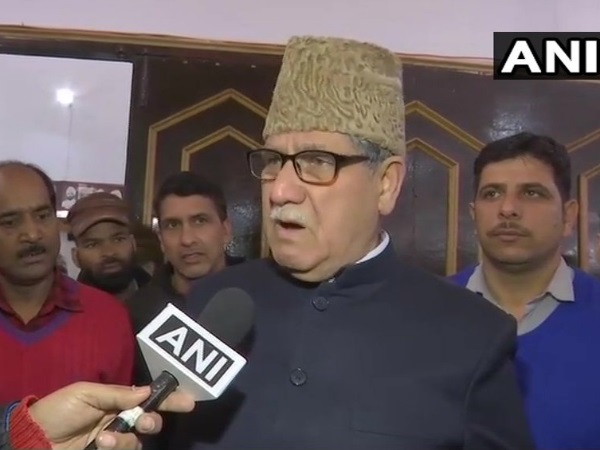 'मैं पहले एक मुसलमान हूं, मेरी भावनाएं आहत होती हैं'