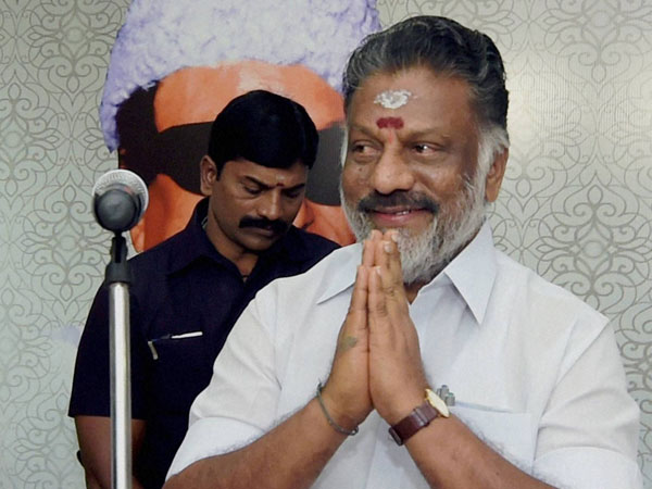 AIADMK में सुलह करने के लिए पीएम मोदी ने दी थी सलाह: OPS AIADMK में सुलह करने के लिए पीएम मोदी ने दी थी सलाह: OPS