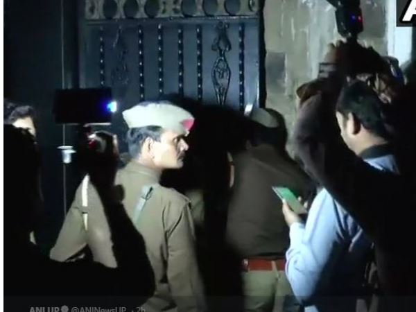 रोटोमैक पेन के मालिक विक्रम को हिरासत में रोटोमैक पेन के मालिक विक्रम को हिरासत में