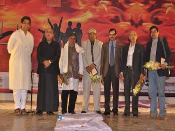 गाना अन्ना हजारे आंदोलन के दौरान रहा था काफी पॉपुलर